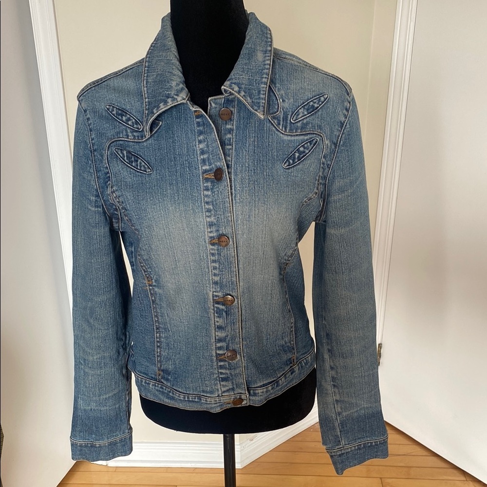 MEXX Medium Blue Denim long sleeved Short Jean Jacket Size 10 Small fit